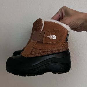 North Face Size 8 Toddler Snow Boot